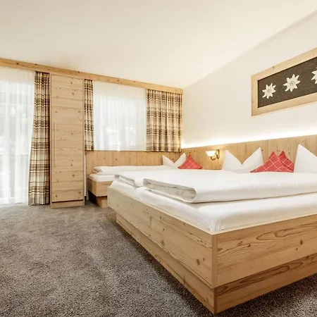 Edelweiss 3*