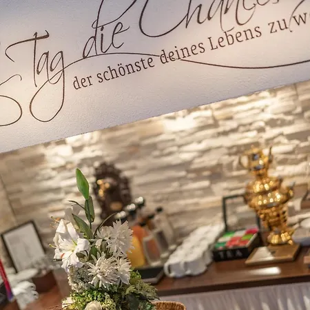 Edelweiss Echt-charmant Nocleg ze śniadaniem 3*