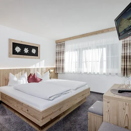 Edelweiss Echt-charmant Ζόλντεν