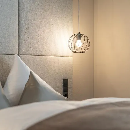 فندق مبيت وإفطار Edelweiss Echt-charmant 3*