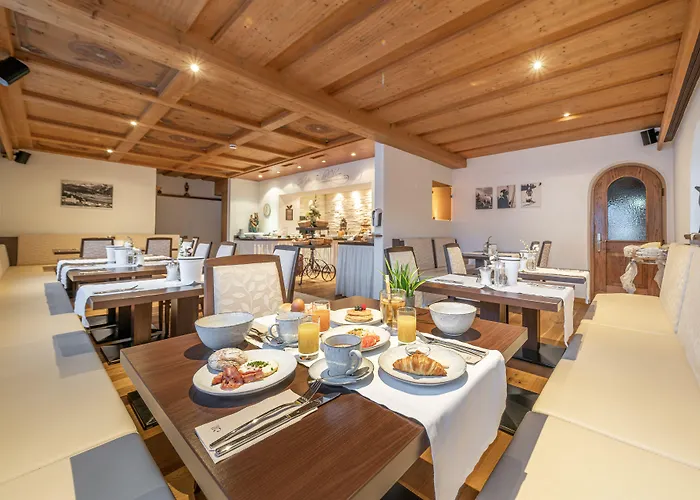 Edelweiss Echt-charmant Bed & Breakfast 3*